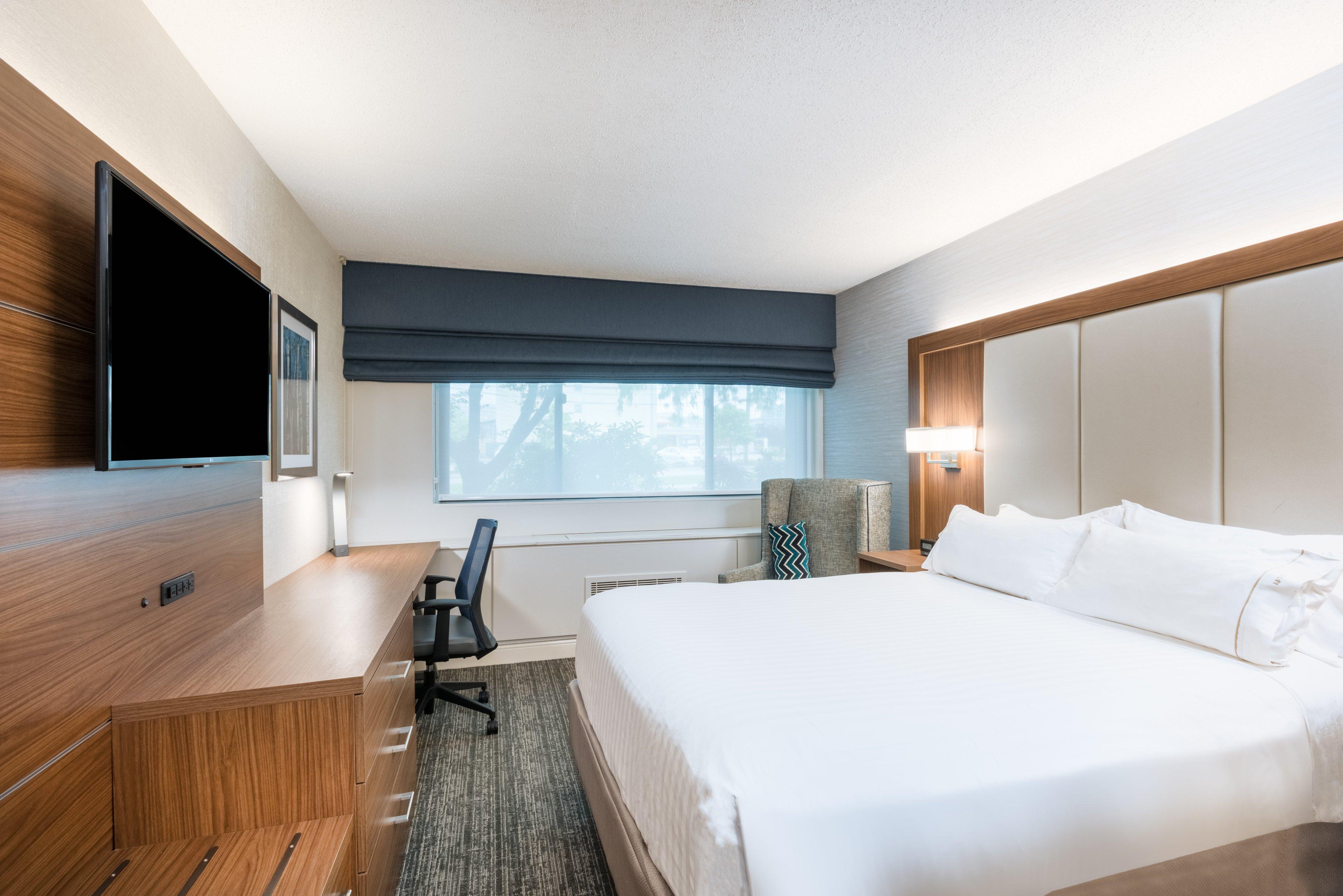 Holiday Inn Express Boston-Waltham By Ihg Exterior photo