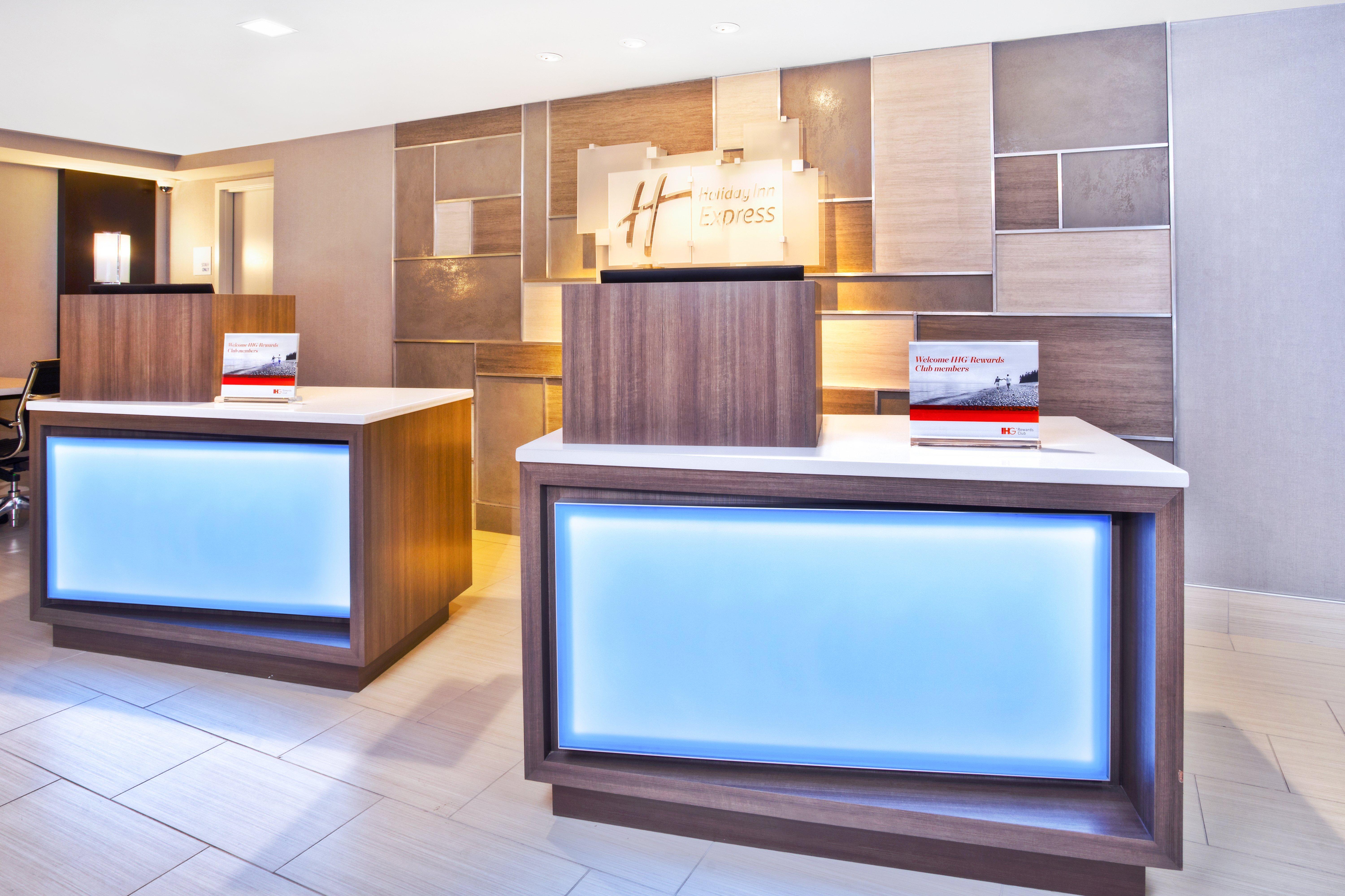 Holiday Inn Express Boston-Waltham By Ihg Exterior photo